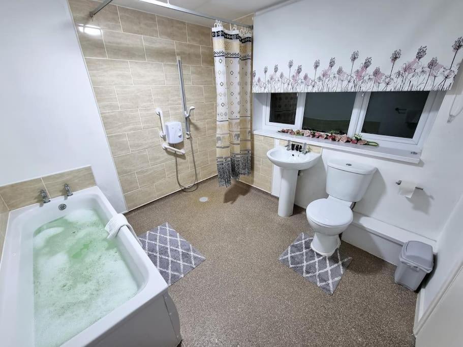 *C.Sani* Setup For Your Most Relaxed & Amazing Stay + Free Parking + Free Fast Wifi * 利兹 外观 照片